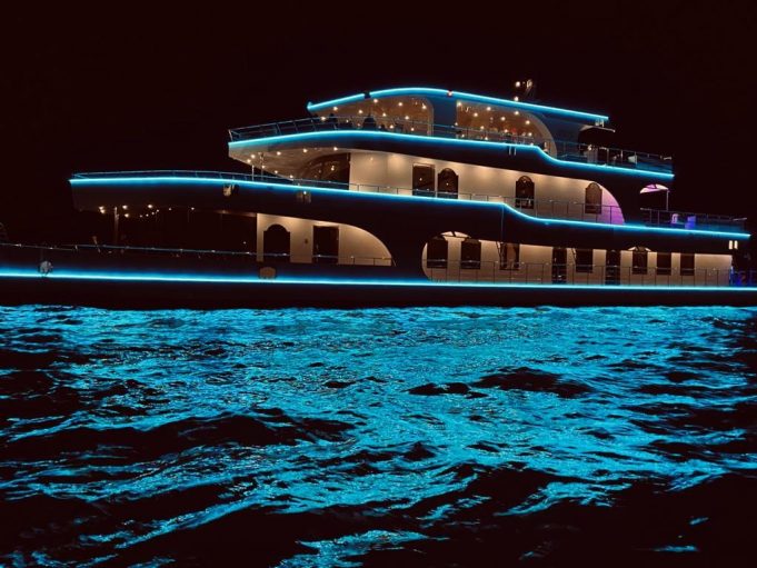 Where you can Hire Boat/Yacht for Celebrating your Special Occasion/Day in Qatar?