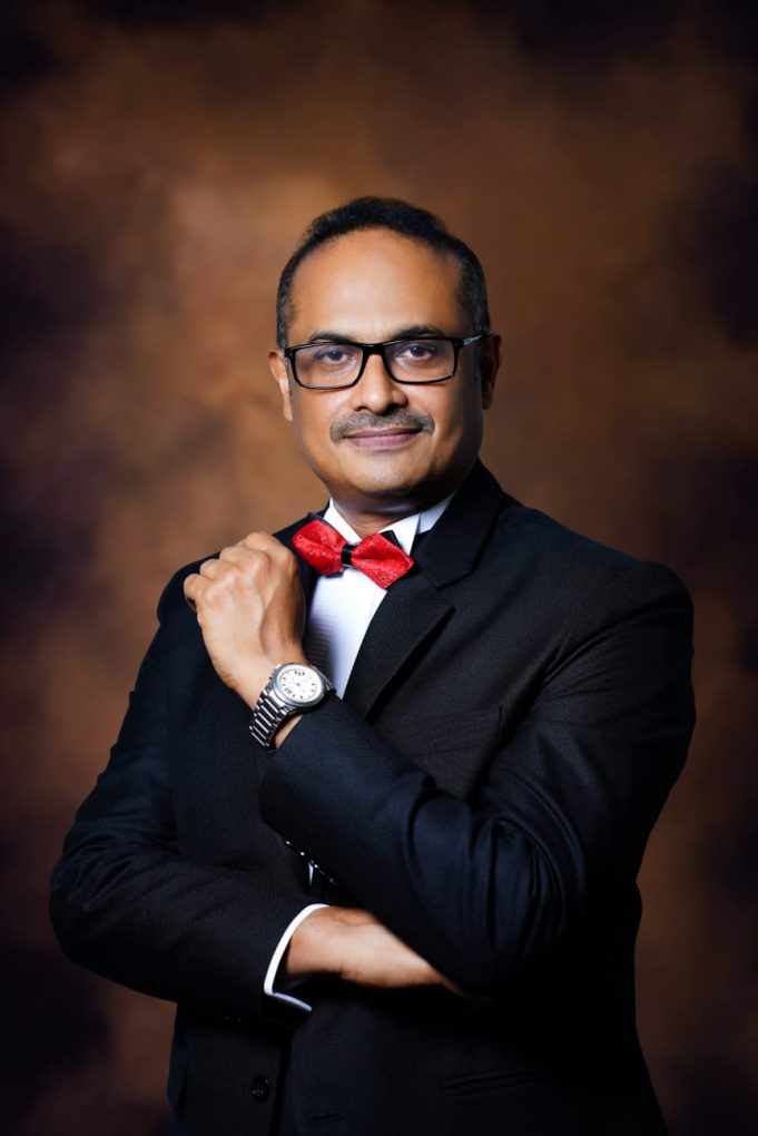 Manzoor Moideen: A New Brand of Leadership by Stella Sabangan