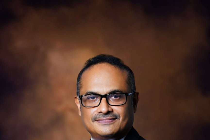 Manzoor Moideen: A New Brand of Leadership by Stella Sabangan