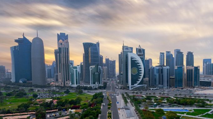 How to do business in Qatar with the government?
